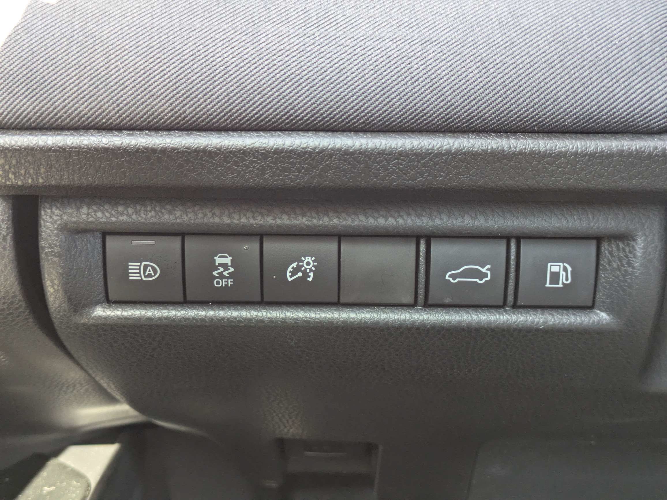 Used 2026 Toyota Camry LE FWD image 34