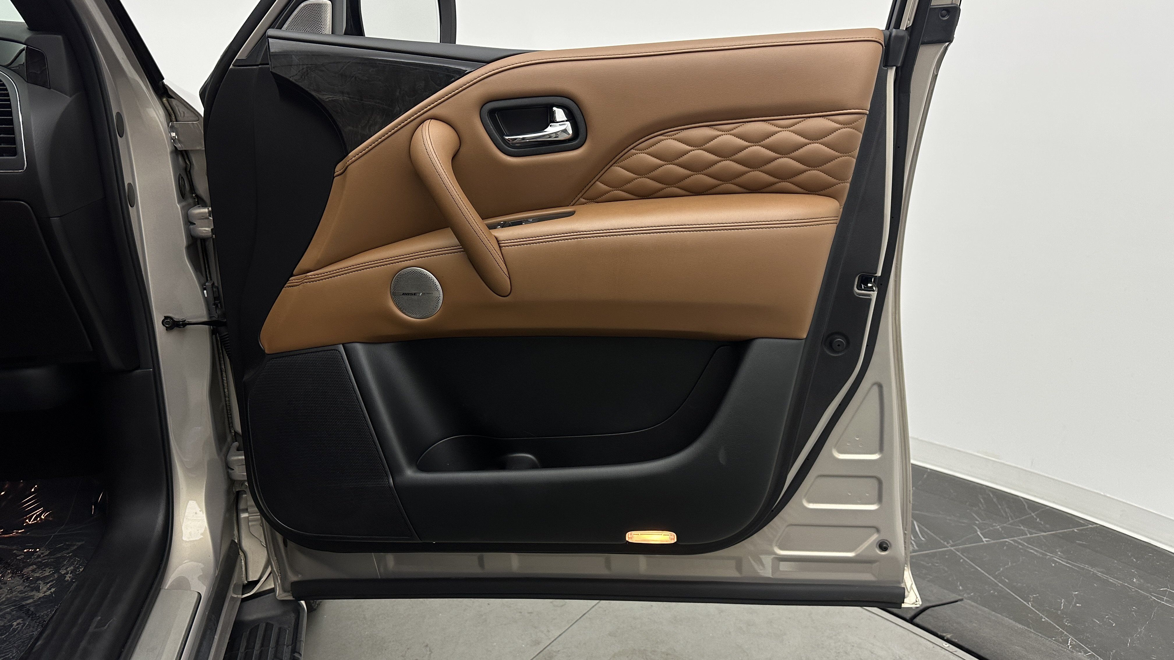Used 2023 INFINITI QX80 Sensory w/ Cargo Package AWD/4WD image 44