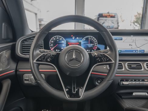 Certified 2025 Mercedes-Benz GLE 450e 4MATIC image 9