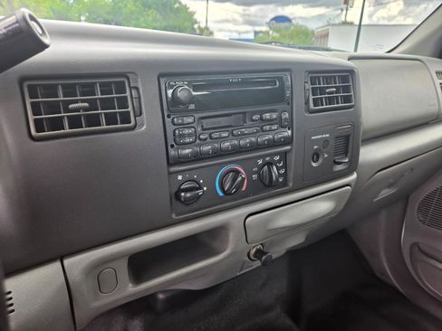 Used 2003 Ford F250 XLT RWD image 13