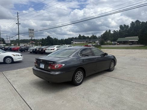 Used 2004 Lexus ES 330 w/ Premium Pkg FWD image 7
