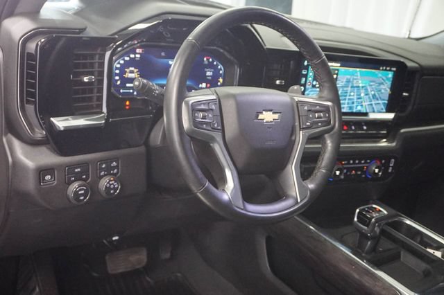 Used 2025 Chevrolet Silverado 1500 LTZ w/ LTZ Convenience Package II AWD/4WD image 6