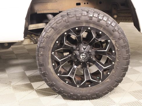 Used 2018 RAM 2500 Tradesman w/ Chrome Appearance Group AWD/4WD image 17