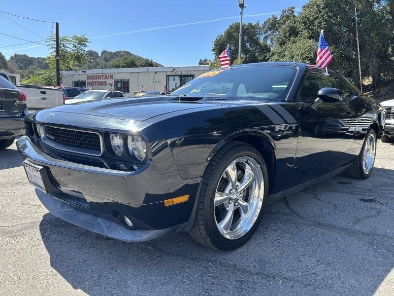 Used 2010 Dodge Challenger R/T RWD image 1
