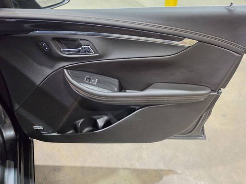 Used 2018 Chevrolet Impala Premier FWD image 27