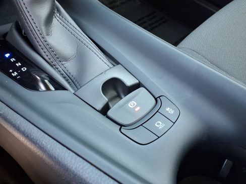 Used 2021 Toyota C-HR LE FWD image 21
