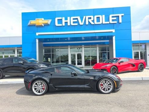 Used 2016 Chevrolet Corvette Z06 RWD image 2