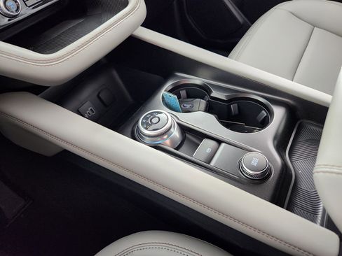 New 2026 Ford Explorer Active w/ Active Comfort Package image 25