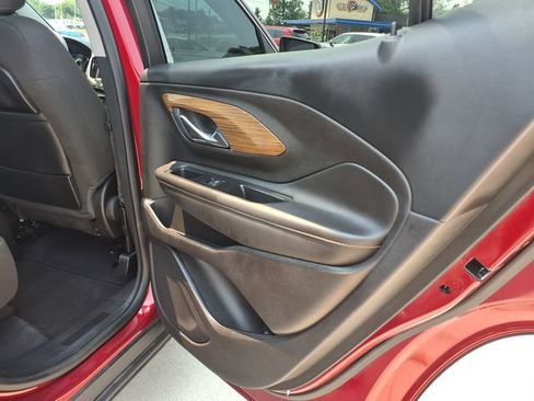 Used 2020 GMC Terrain SLE FWD image 20