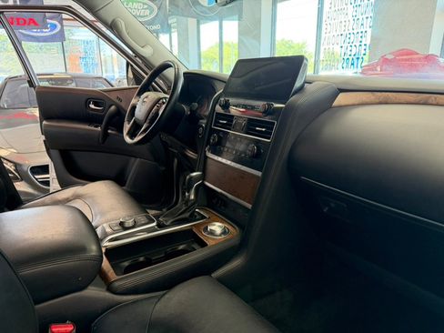 Used 2023 Nissan Armada SL w/ Captain's Chairs Package AWD/4WD image 40