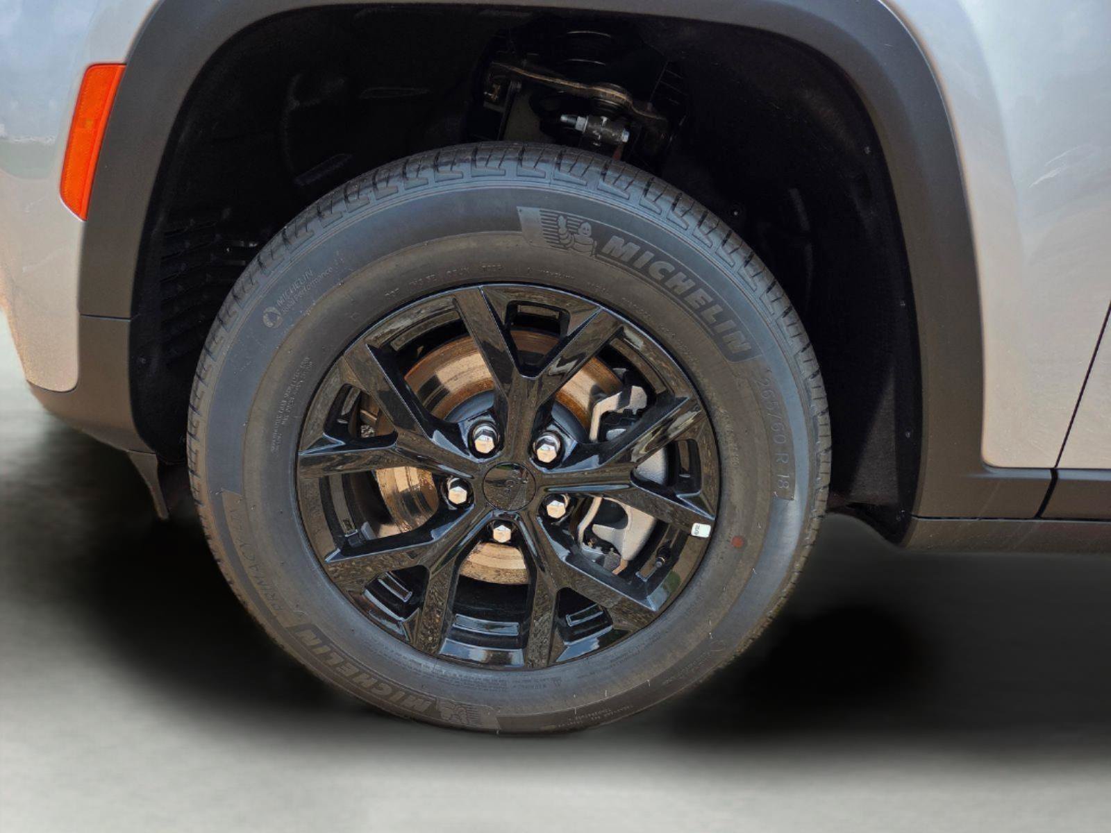 New 2026 Jeep Grand Cherokee L 2WD image 24