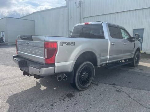 Used 2022 Ford F250 Lariat w/ Black Appearance Pkg AWD/4WD image 6