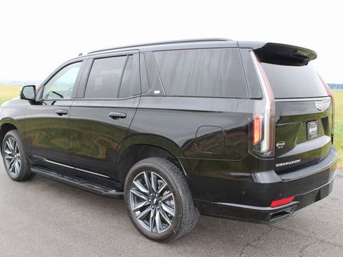 Used 2024 Cadillac Escalade Sport image 5