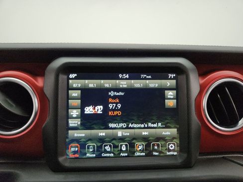 Used 2022 Jeep Gladiator Rubicon w/ Cold Weather Group image 33