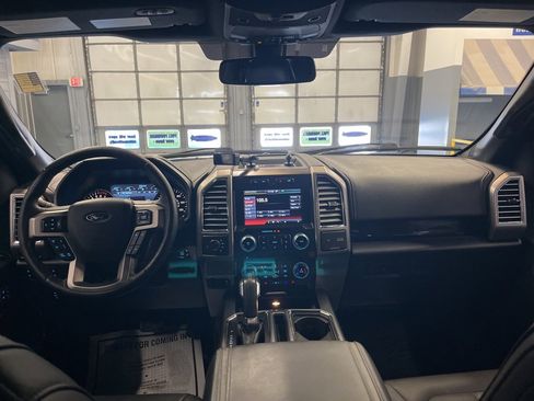 Used 2015 Ford F150 Platinum w/ Equipment Group 701A Luxury image 32