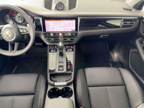 Certified 2026 Porsche Macan AWD/4WD image 27