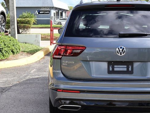 Used 2019 Volkswagen Tiguan SEL Premium R-Line image 17