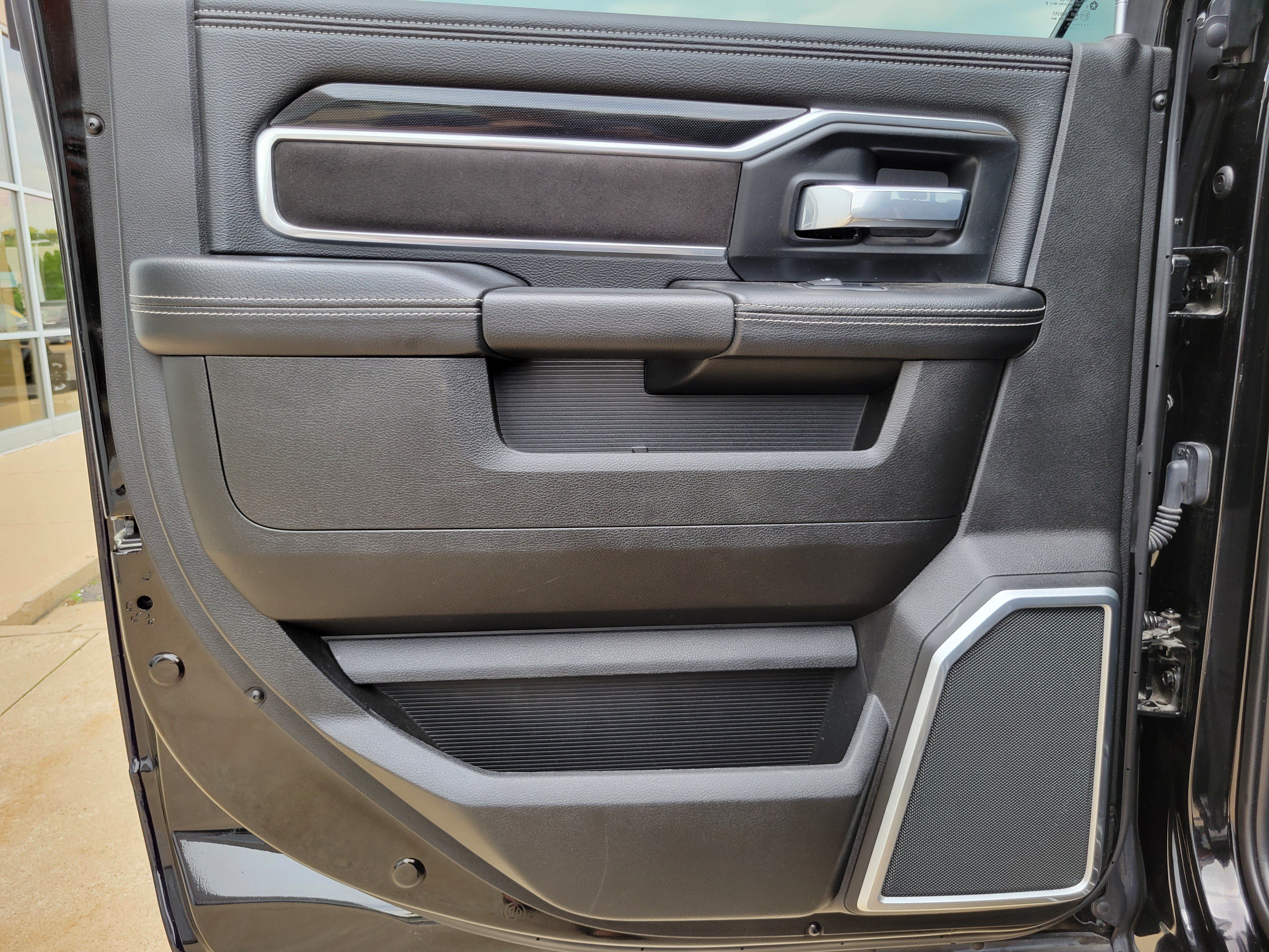 Used 2023 RAM 3500 Laramie AWD/4WD image 20