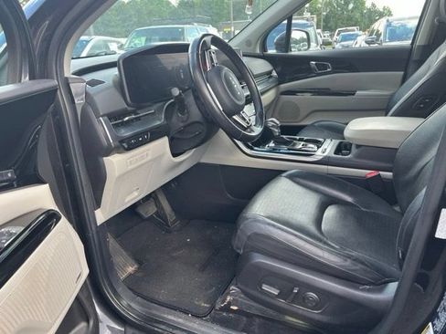 Used 2024 Kia Carnival SX Prestige FWD image 6