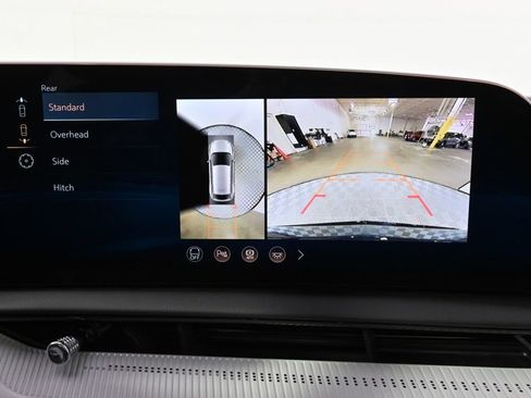 New 2026 Cadillac Optiq Luxury 2 image 29