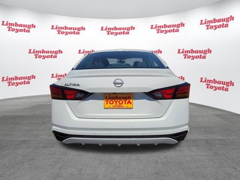 Used 2025 Nissan Altima 2.5 SV FWD image 22