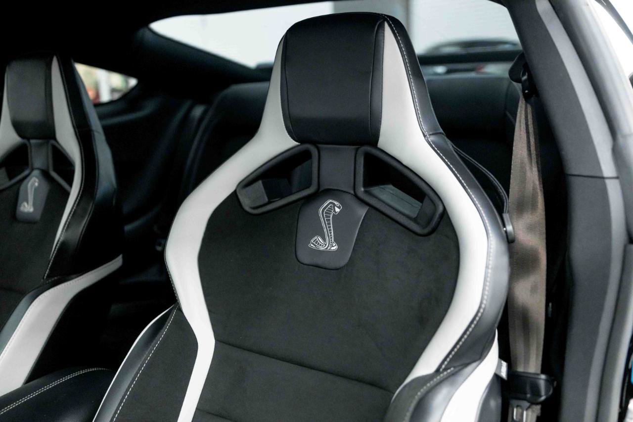 Used 2021 Ford Mustang Shelby GT500 w/ Carbon Fiber Track Pack RWD image 51