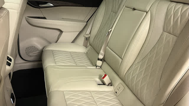 Used 2023 Buick Envision Avenir AWD/4WD image 31