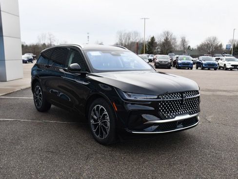 Used 2026 Lincoln Nautilus Reserve AWD/4WD image 9