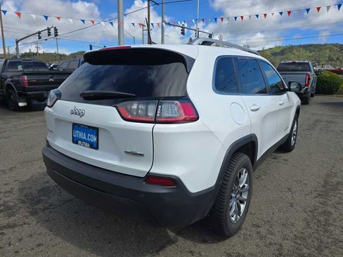 Used 2020 Jeep Cherokee Latitude Plus AWD/4WD image 5