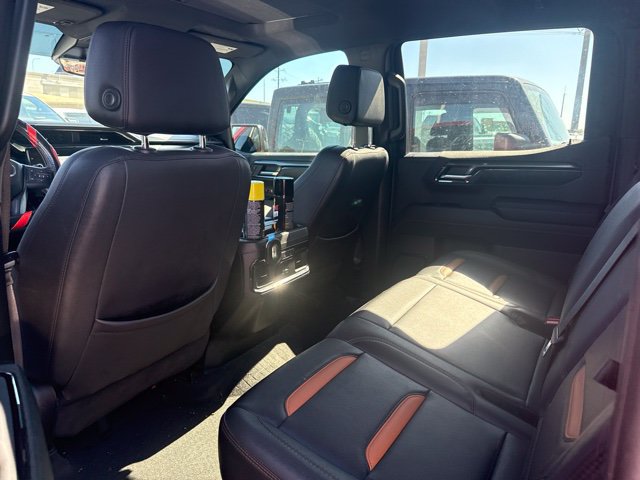 Used 2023 GMC Sierra 1500 AT4 w/ Technology Package AWD/4WD image 7