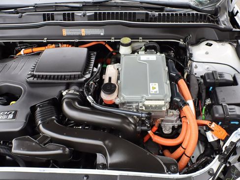 Used 2017 Ford Fusion Energi Titanium FWD image 41