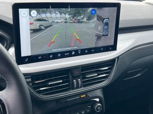 Used 2024 Ford Escape Platinum image 25