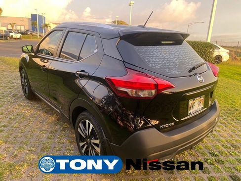 Used 2018 Nissan Kicks SR image 23