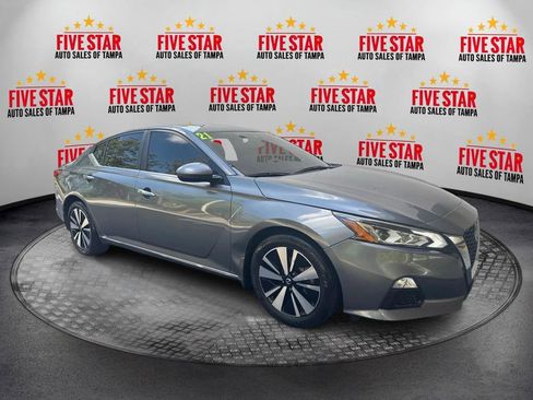Used 2021 Nissan Altima 2.5 SV image 1