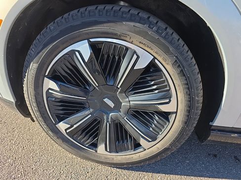 Certified 2025 Cadillac Escalade IQ Sport 1 image 32