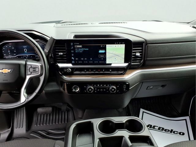 Used 2024 Chevrolet Silverado 1500 LT AWD/4WD image 13