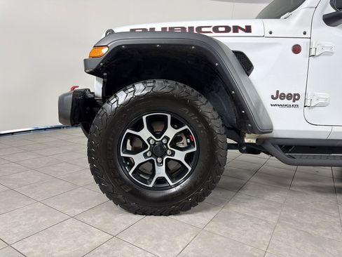 Used 2022 Jeep Wrangler Unlimited Rubicon AWD/4WD image 11