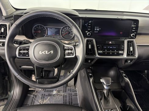 Certified 2023 Kia Sorento X-Line EX image 3