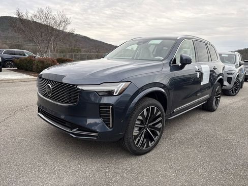 New 2026 Volvo XC90 B6 Ultra image 2