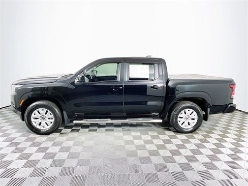 Used 2022 Nissan Frontier SV image 5