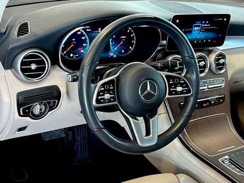 Used 2022 Mercedes-Benz GLC 300 4MATIC image 13