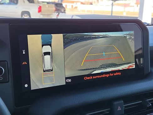 Used 2025 Toyota Land Cruiser image 25