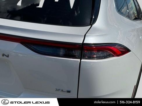 Used 2025 Toyota Crown Signia AWD/4WD image 13