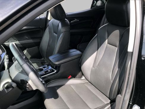 Used 2021 Buick Envision Essence w/ Sport Touring Package FWD image 8