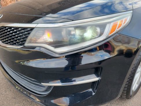 Used 2017 Kia Optima LX image 8
