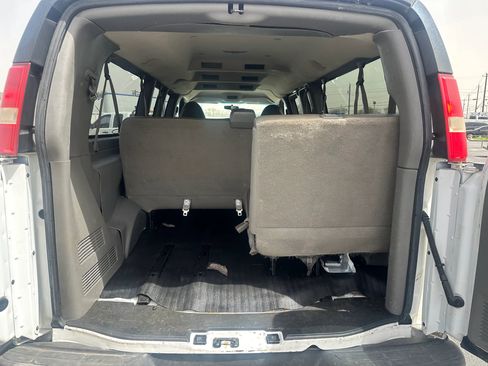 Used 2013 Chevrolet Express 3500 LS image 10