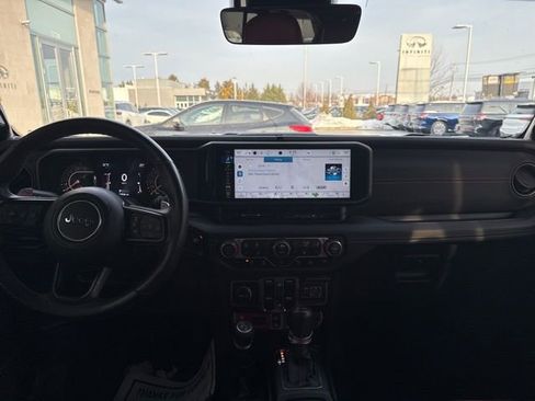 Used 2024 Jeep Wrangler Unlimited Rubicon 392 image 9