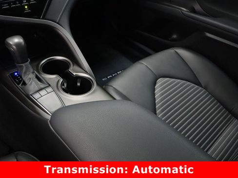 Used 2024 Toyota Camry SE image 17
