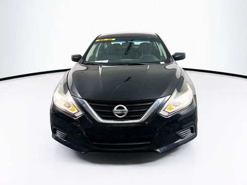 Used 2017 Nissan Altima 2.5 S w/ Power Driver Seat Package FWD image 2