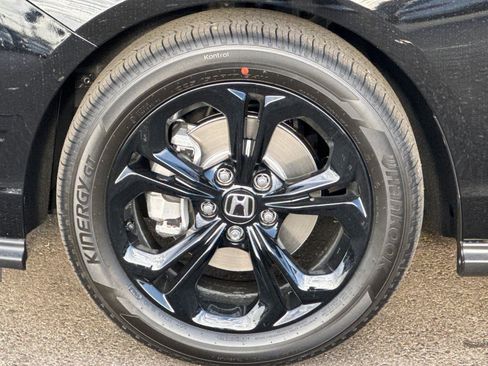 New 2025 Honda Accord SE image 31